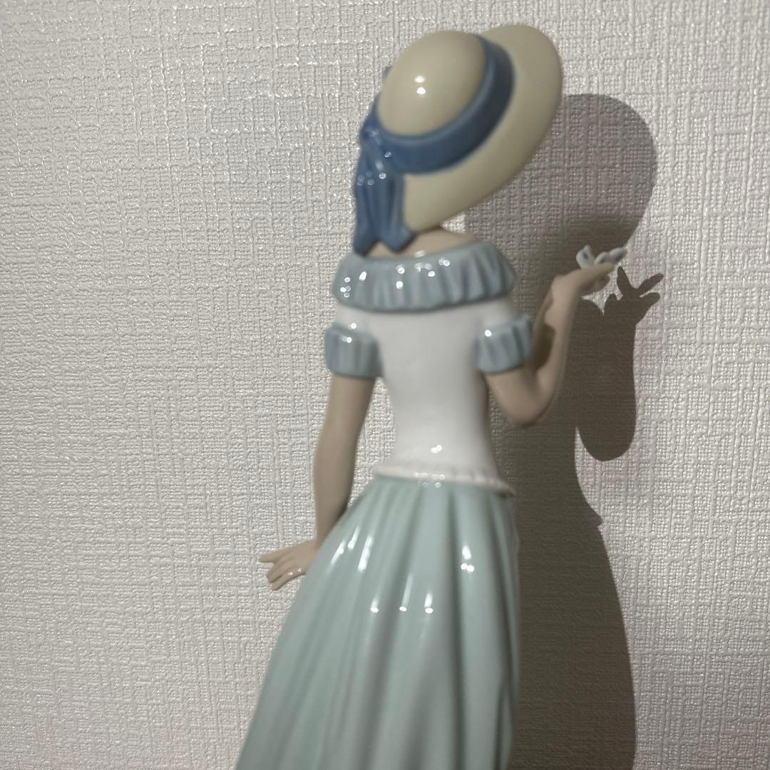 【美品】Nao リヤドロ 蝶と戯れてGirl Holding Butterfly