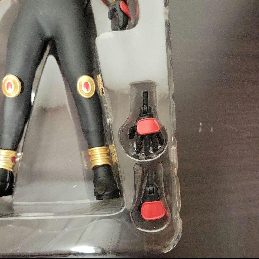 リアルアクションヒーローズ　仮面ライダークウガ　フィギュア　rah