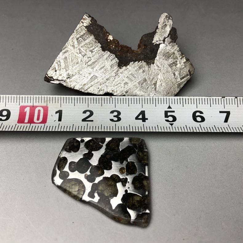 A*様 隕石 アルタイ隕石　原皮付き　石鉄隕石　パラサイト隕石　２点　重さ53ｇ