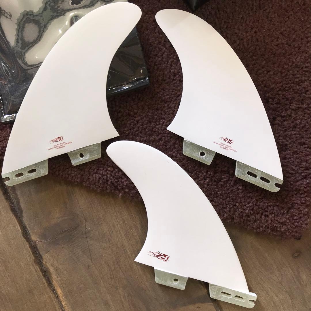 DEFLOW PULSE M デフローサーフフィン 3枚セット定価¥19,800