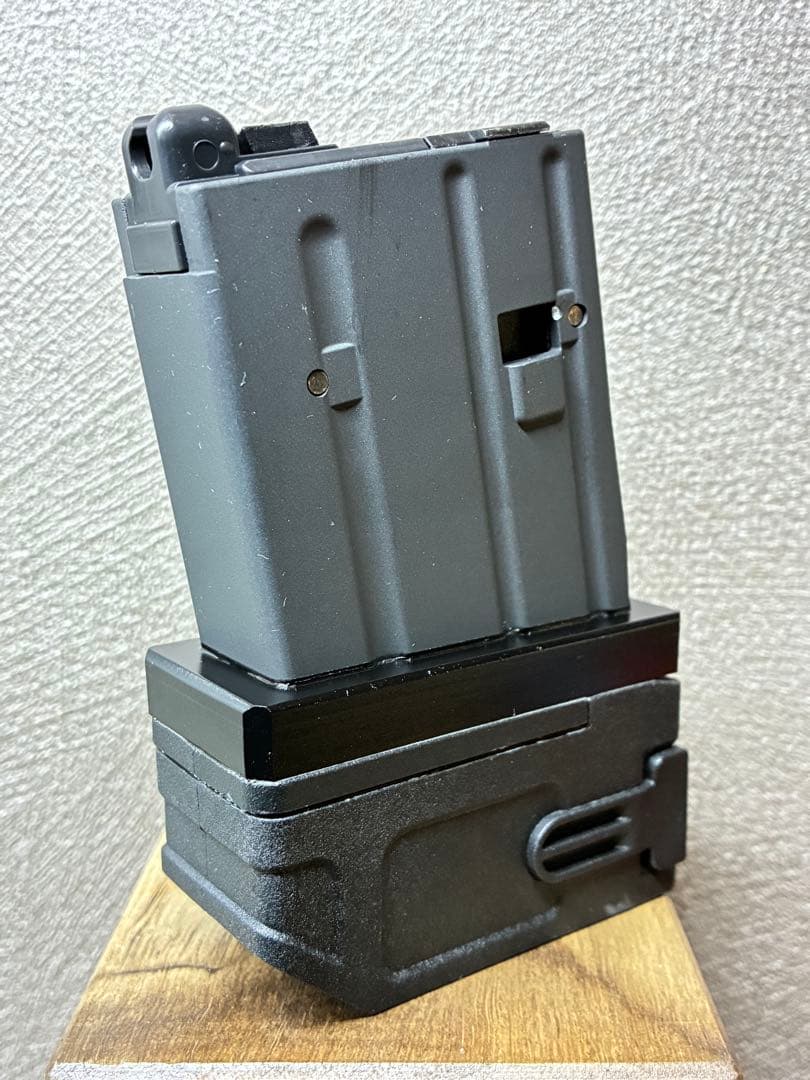 R7-44 東京マルイ GBB M4 マガジンアダプター 外部ソース仕様