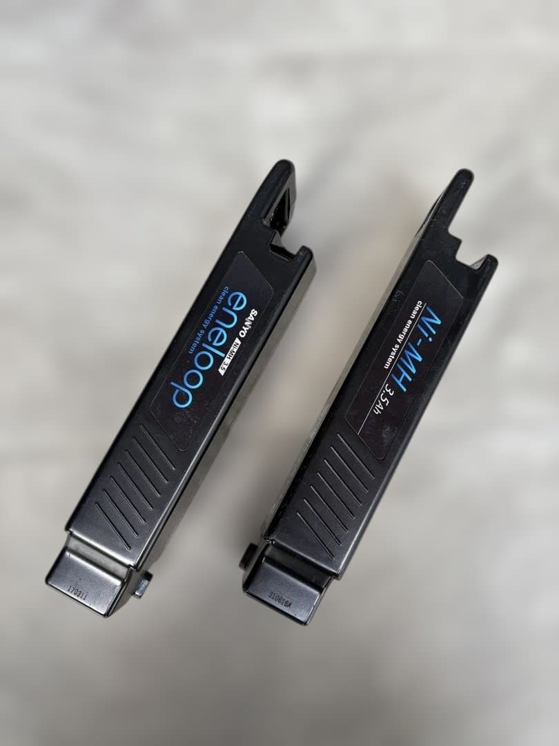 SANYO エネループバイク　電動ハイブリッド自転車充電器　バッテリー2個付