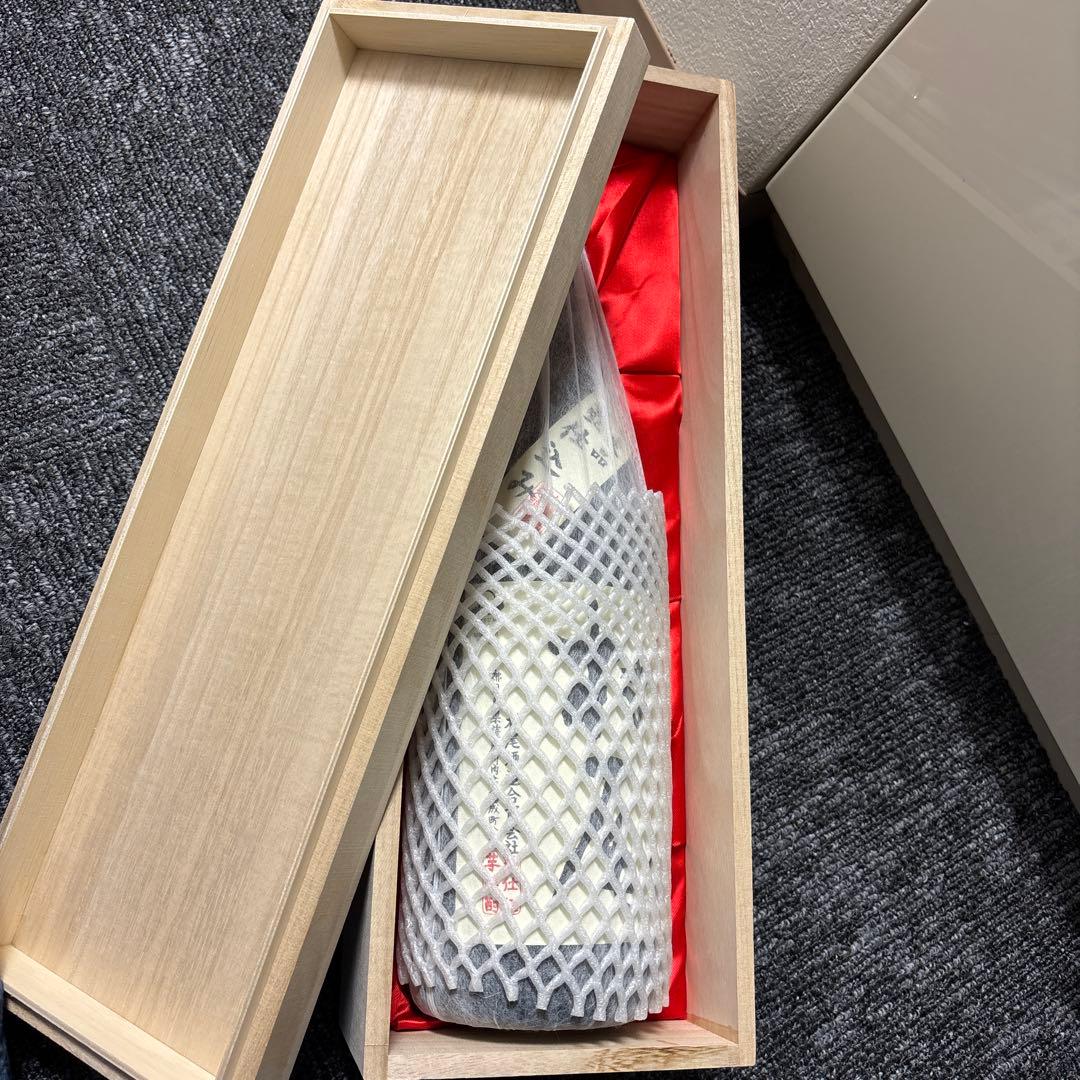 【豪華桐箱入】本格焼酎 1800ml 村尾　新品　未開封