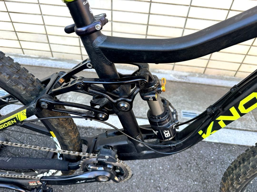 KNOLLY 27.5インチ MTB フルサスペンション