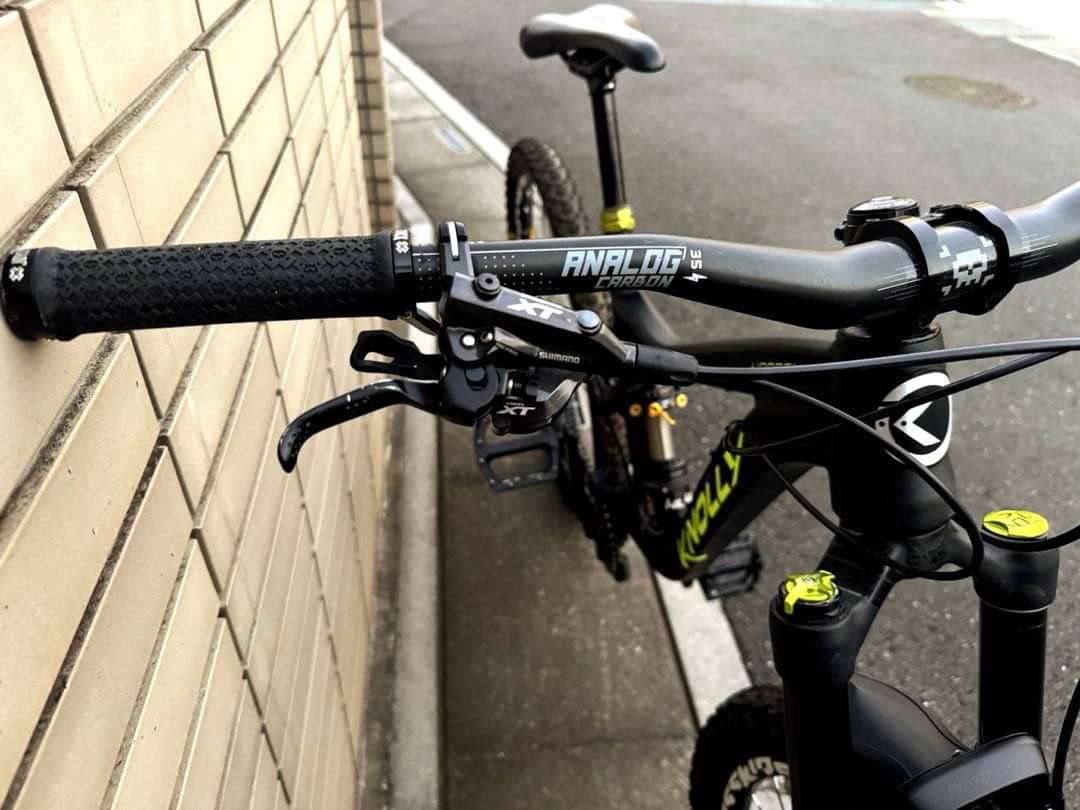 KNOLLY 27.5インチ MTB フルサスペンション