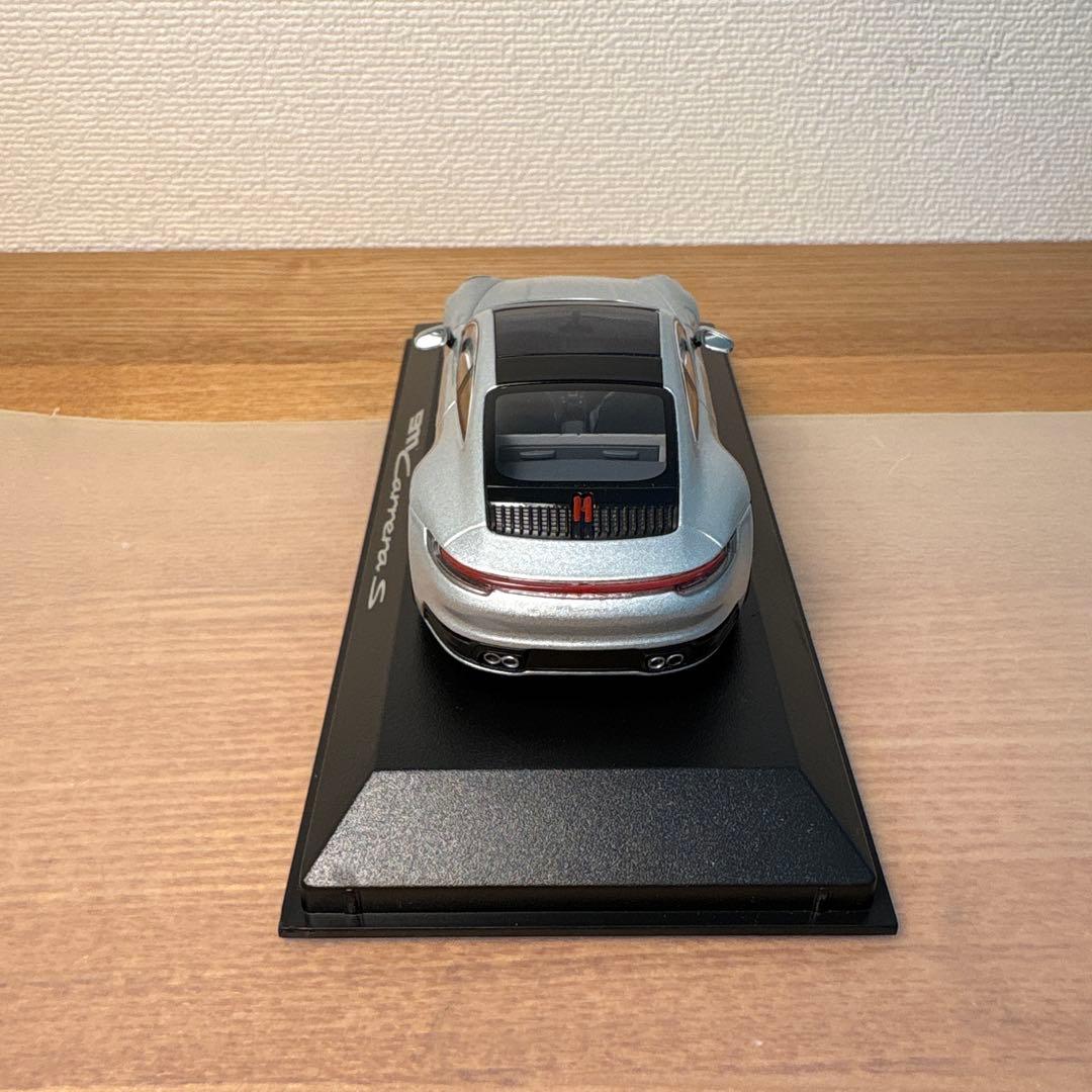 ミニチャンプス　ポルシェ 911 Carrera S 1/43 シルバー