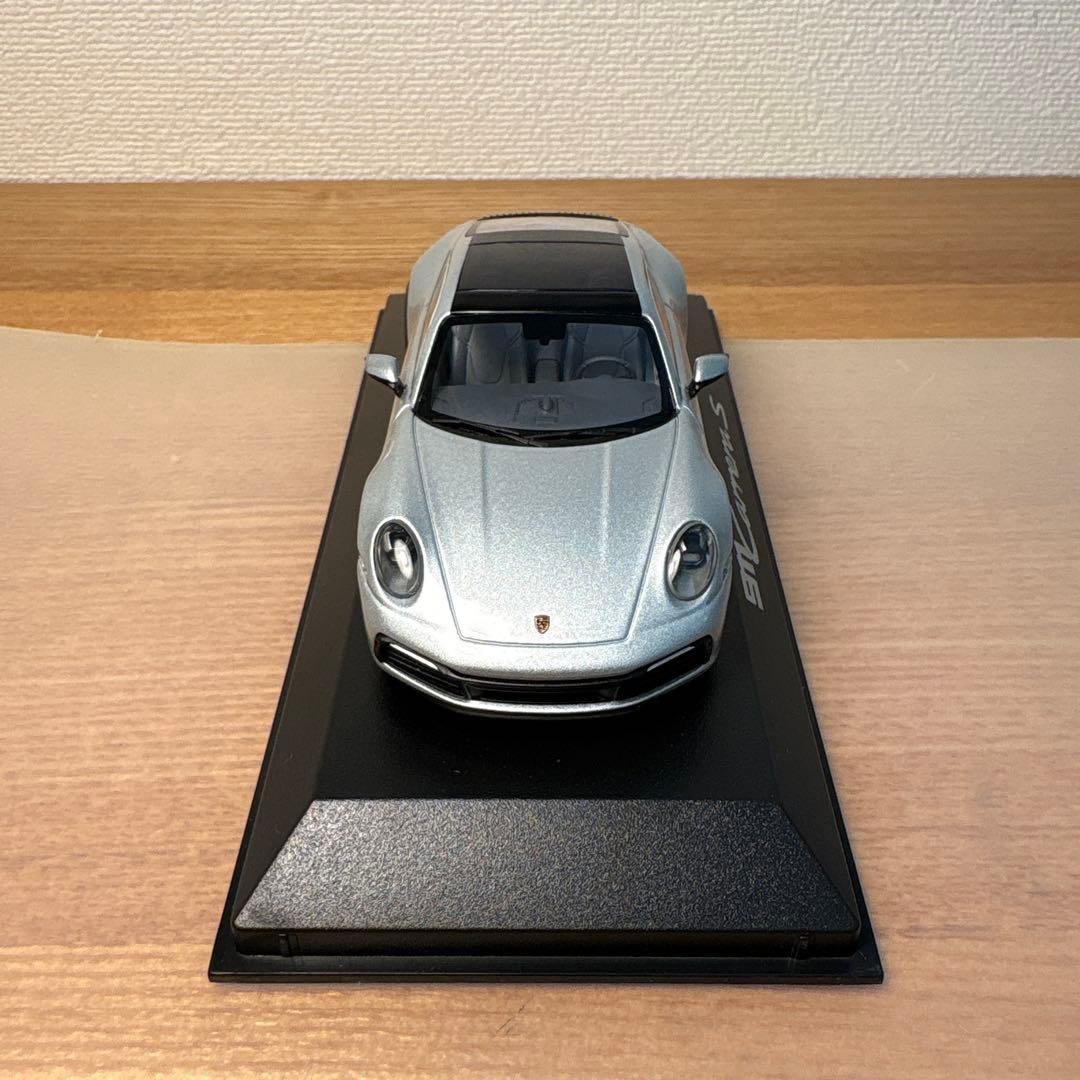 ミニチャンプス　ポルシェ 911 Carrera S 1/43 シルバー