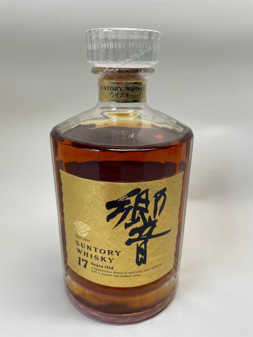 サントリー　響　17年　ゴールドラベル　750ml 箱なし