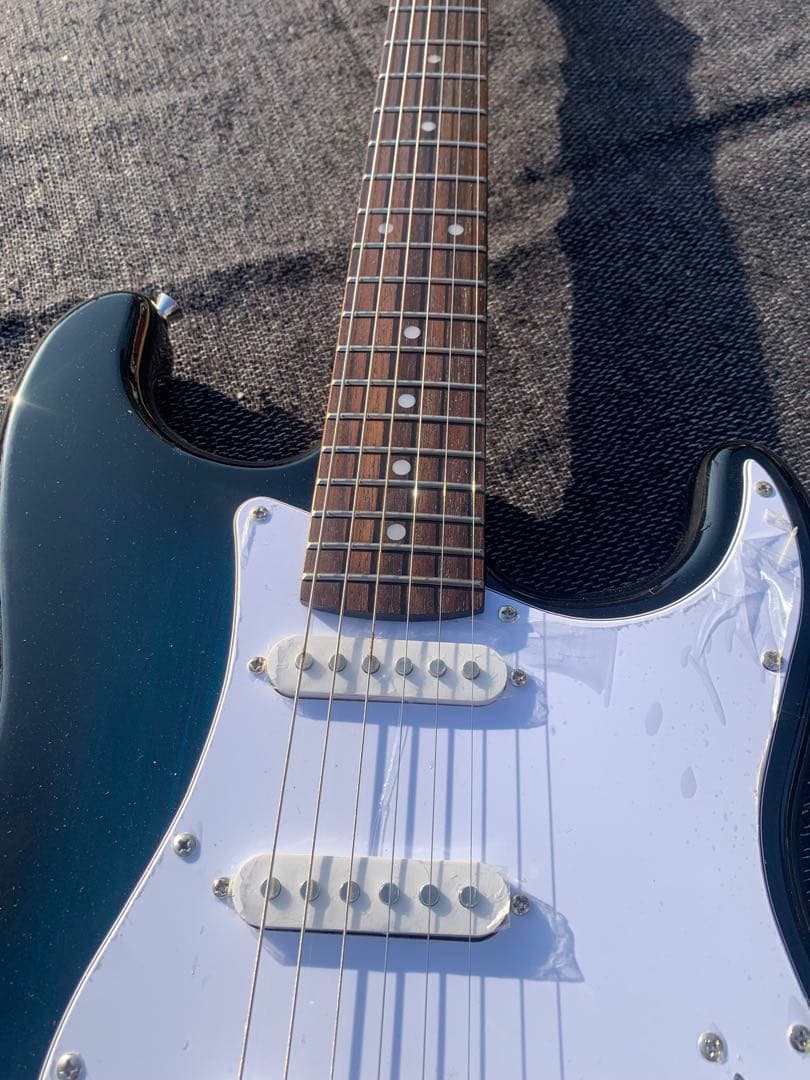 新品フォトジェニックPhotoGenicストラトキャスタータイプ エレキギター