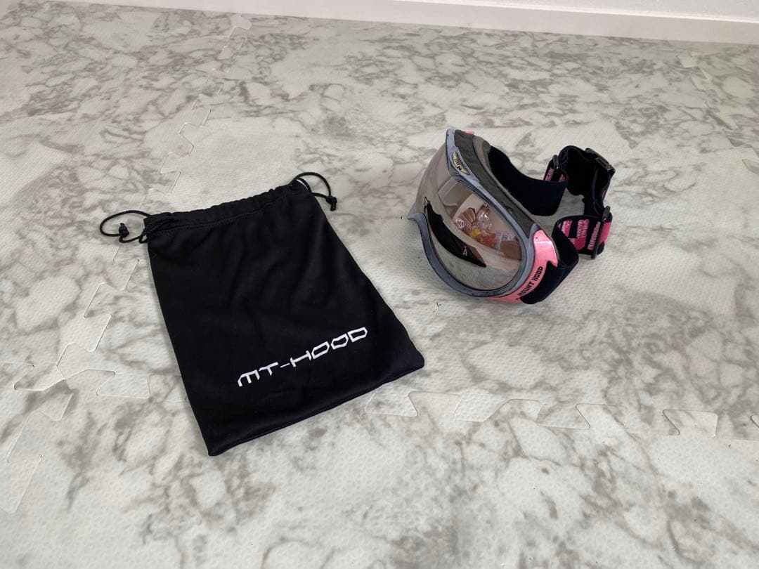 【美品】スノーボードウェアセット（ジャケット・パンツ・手袋・ゴーグル・ニット帽）