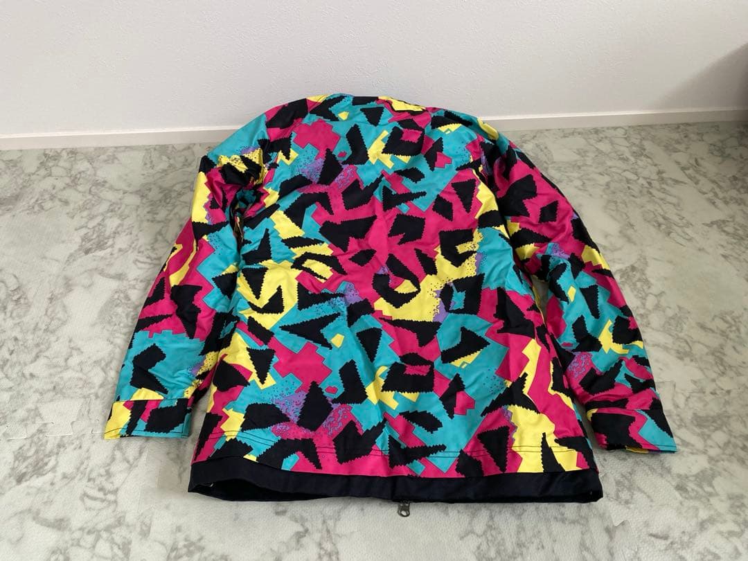 【美品】スノーボードウェアセット（ジャケット・パンツ・手袋・ゴーグル・ニット帽）