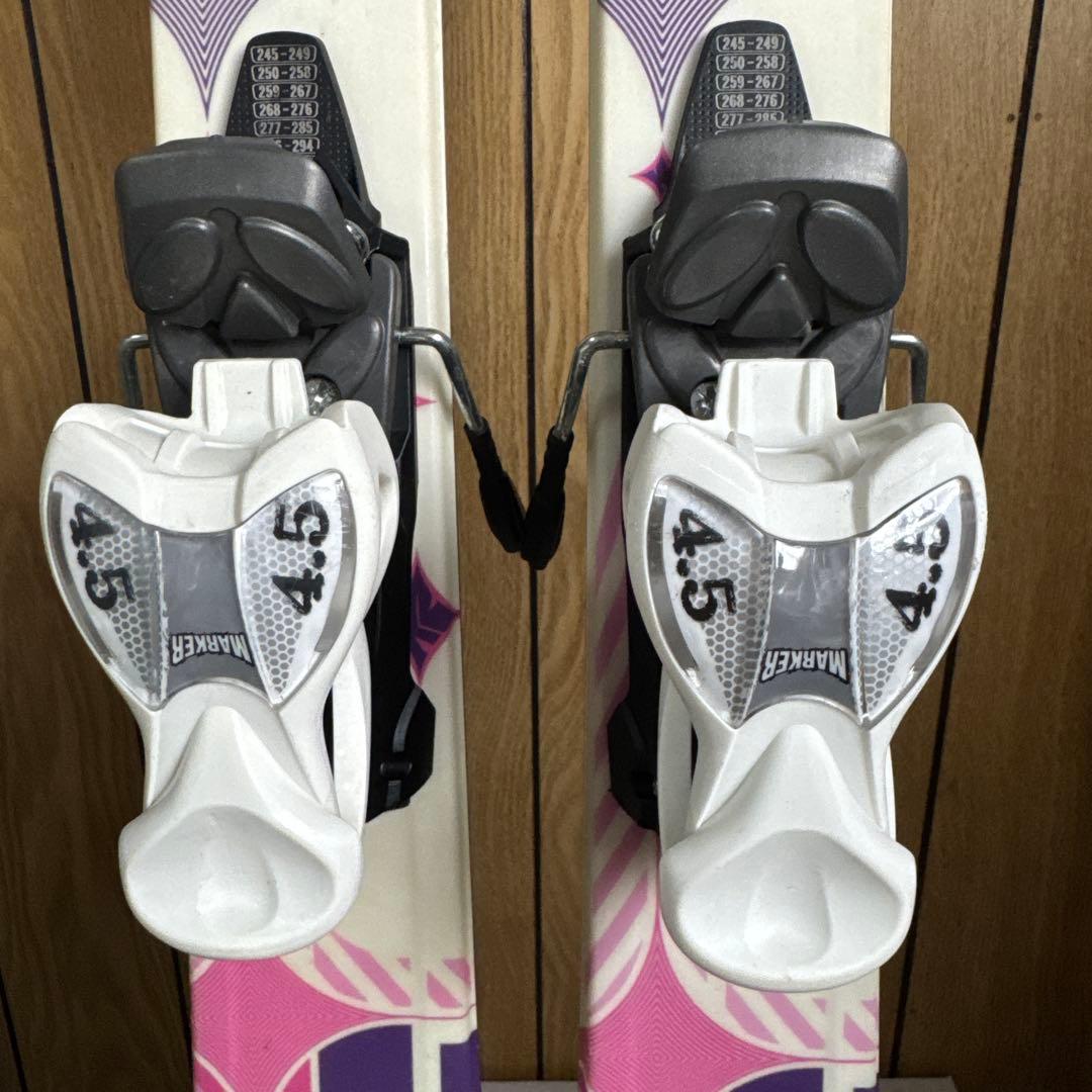 スキー板 ピンクと紫のデザイン　136