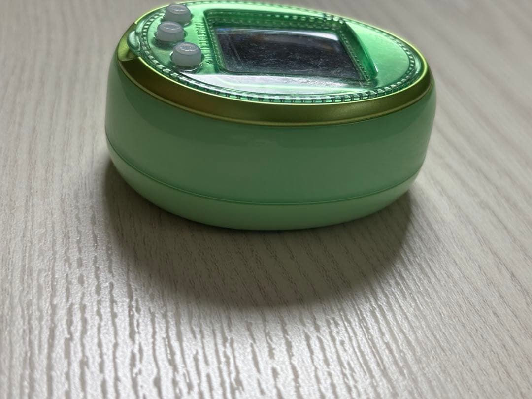 たまごっち4u+プラス　ライムグリーン