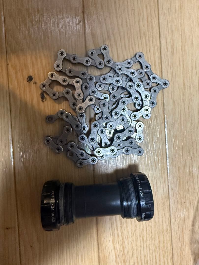 105 R7000 未使用　リムブレーキ用　スプロケ無し