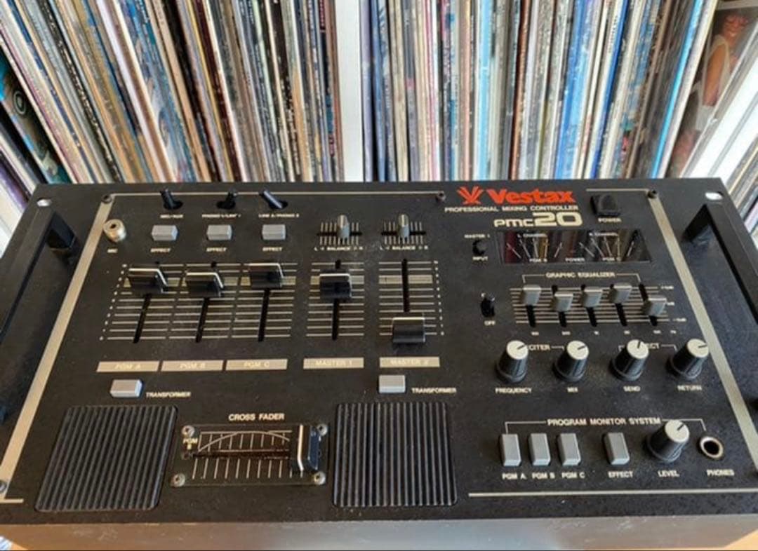 DJミキサー　VESTAX PMC-20