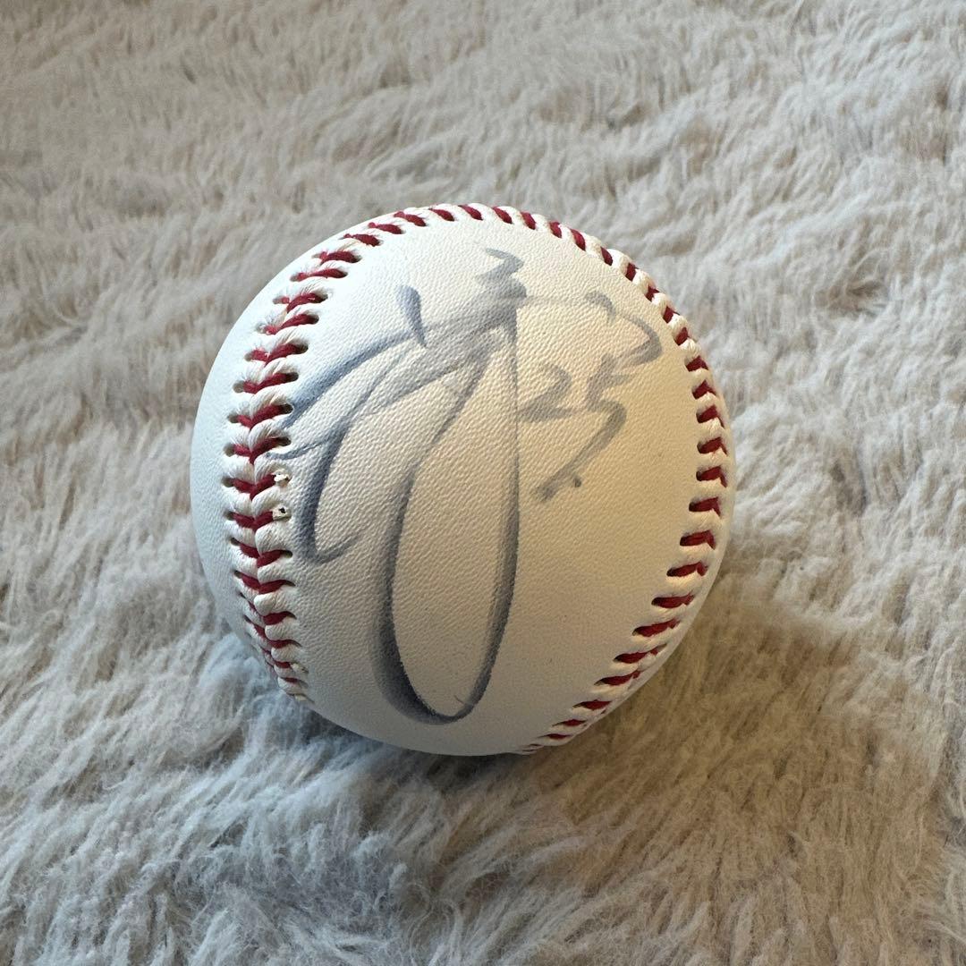 GIANTS岡本和真選手投げ込み直筆サインボール