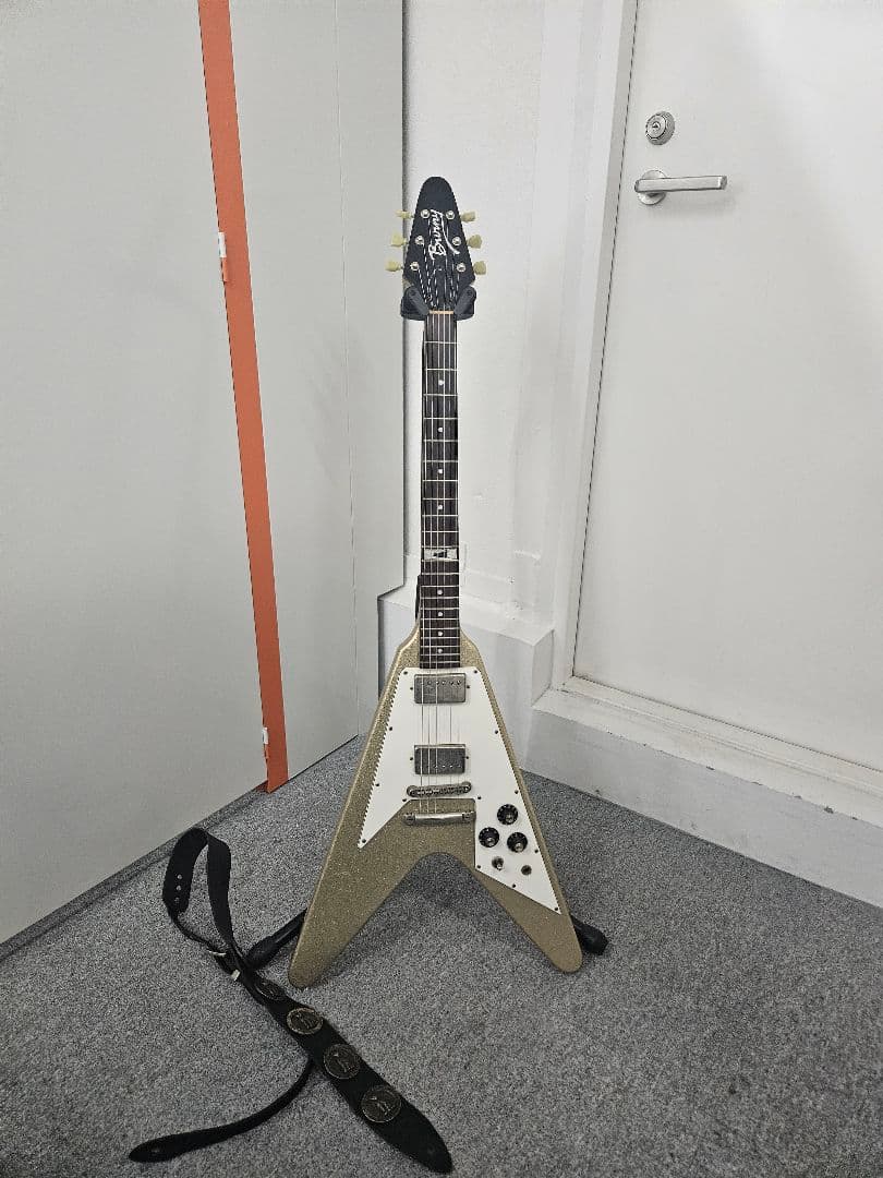 激レア！フェルナンデス BURNY LV-115KK フライングvタイプラルク