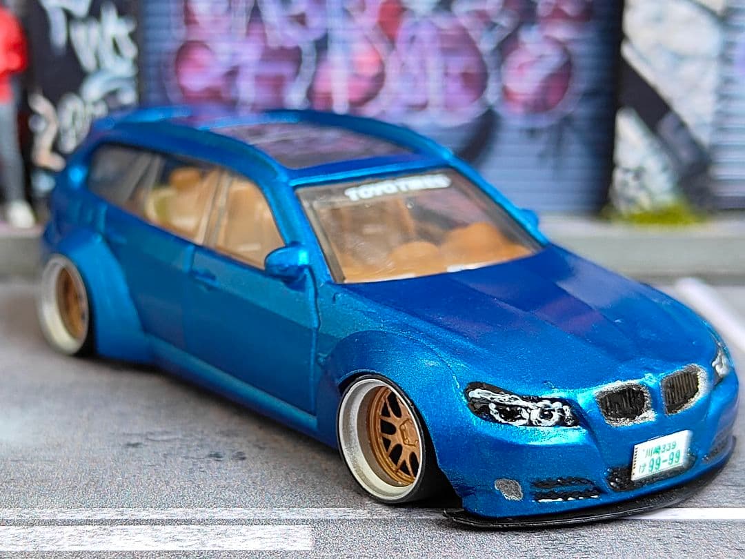 トミカ改造  M3 オーバーフェンダー 紫 深リム マッチボックス