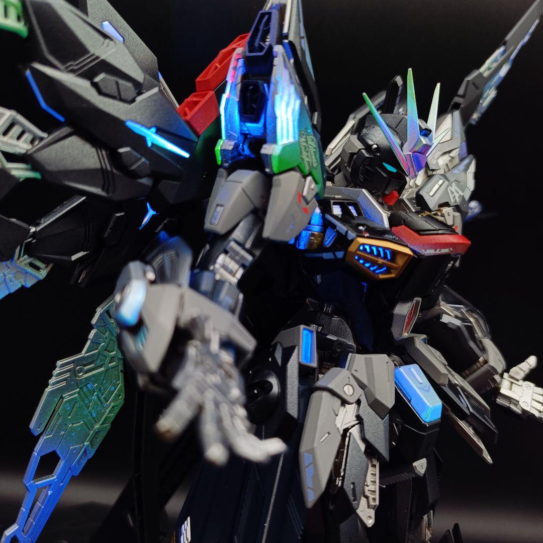 MGEX　ストライクフリーダムガンダム　ガンプラ　全塗装完成品　ブラックゴースト