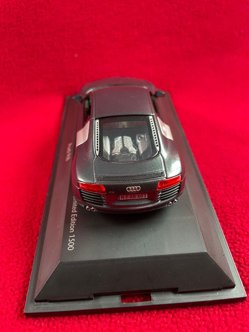 Schuco R8 ミニカー 1/43 シュコー　アウディ　デイトナグレー