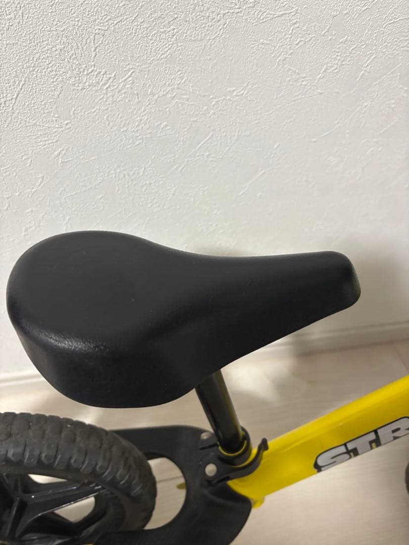 [美品] STRIDER バランスバイク スポーツイエロー