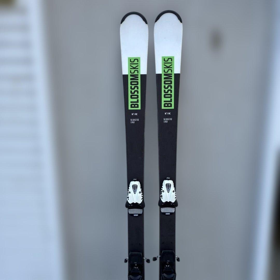 ブロッサム　BLOSSOM スキー板