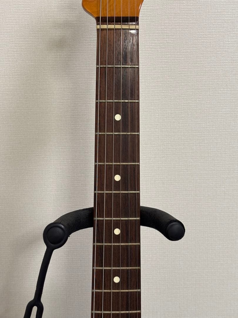 フェンダーメキシコ　ストラトキャスター（ネック捻れあり）