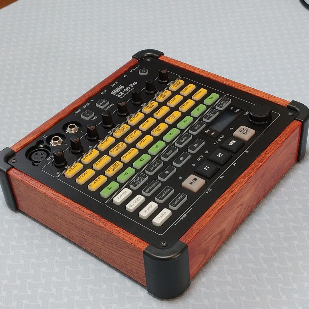 【美品】コルグ KR-55 PRO リズム・マシン ＆ 専用フットスイッチ付き