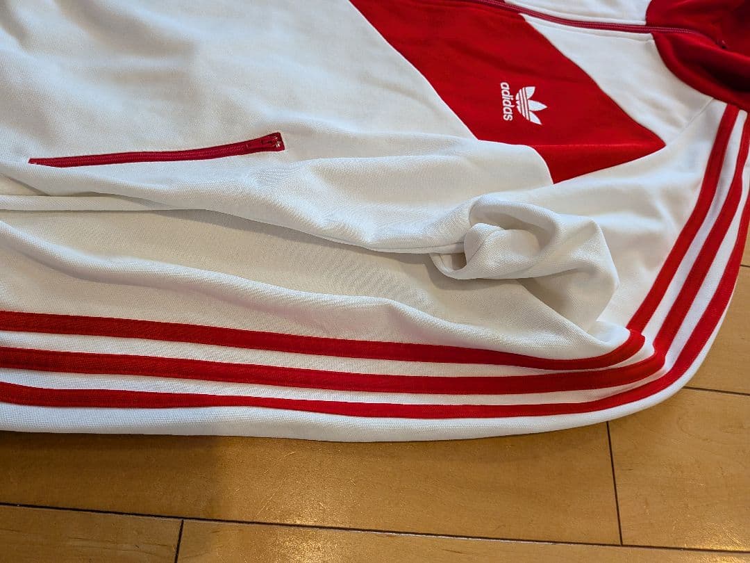 adidasリバープレートトラックジャケット