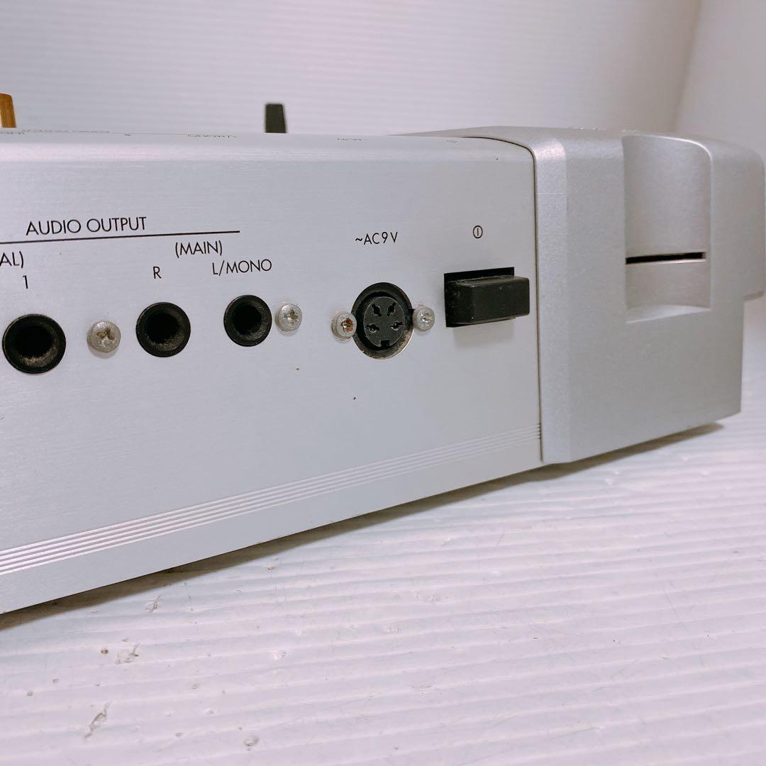 KORG コルグ TRITON LE61 シンセサイザー　②