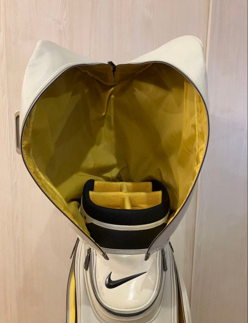 ナイキゴルフNike ツアーモデルキャディバッグ ホワイト中古