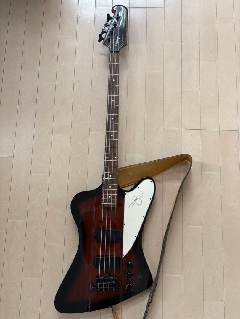 ベース Epiphone Thunderbird