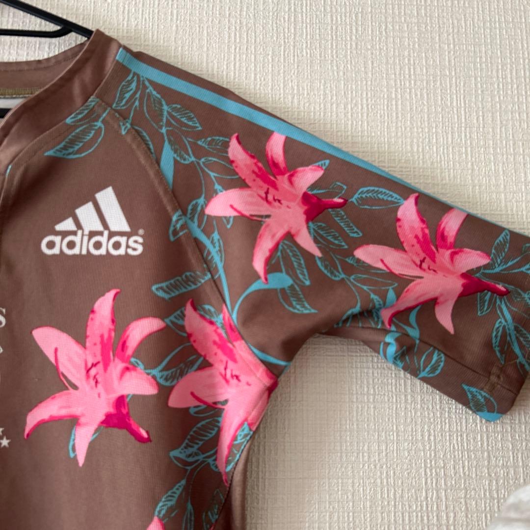 【パリ限定 】adidas 花柄 サッカーシャツ ブラウン