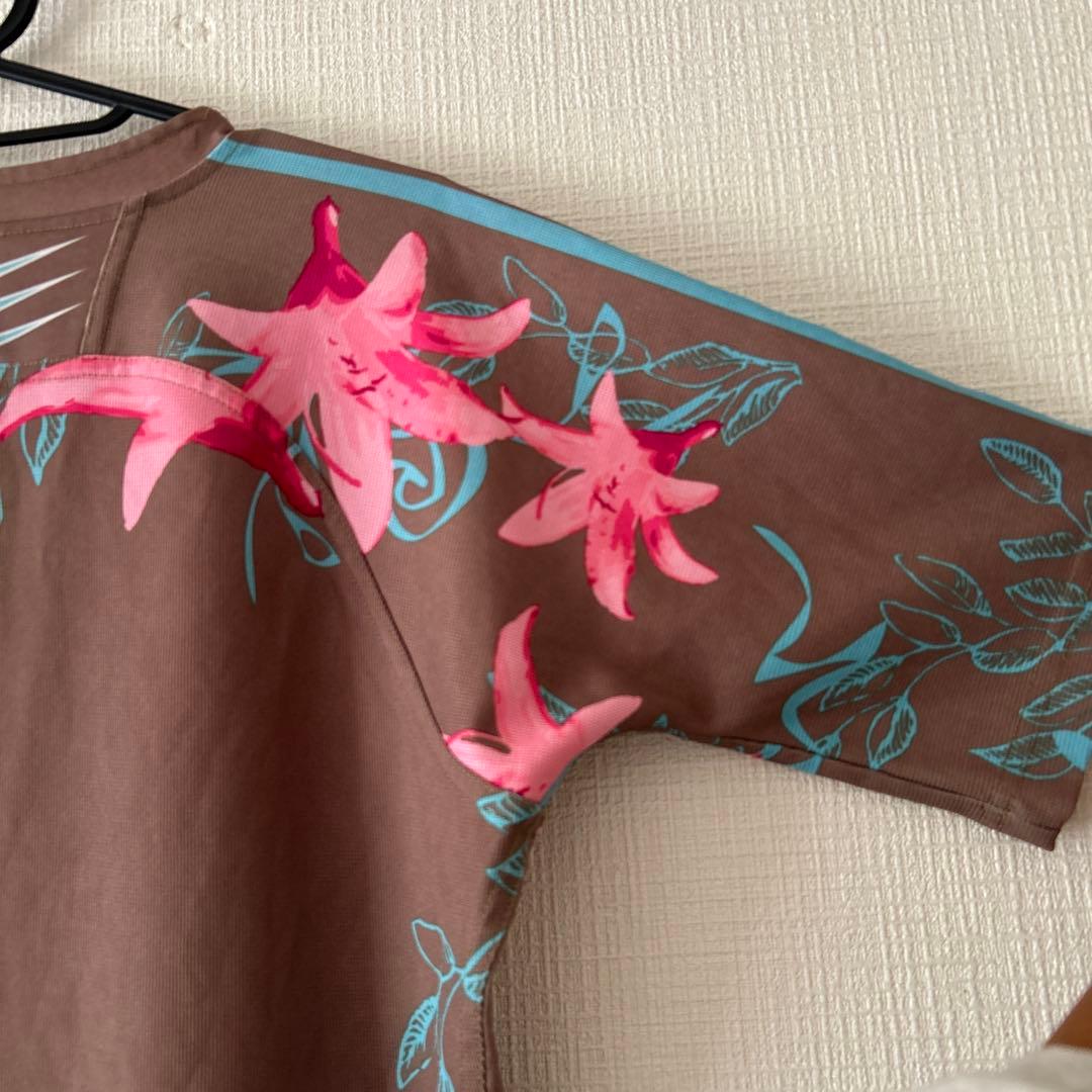 【パリ限定 】adidas 花柄 サッカーシャツ ブラウン