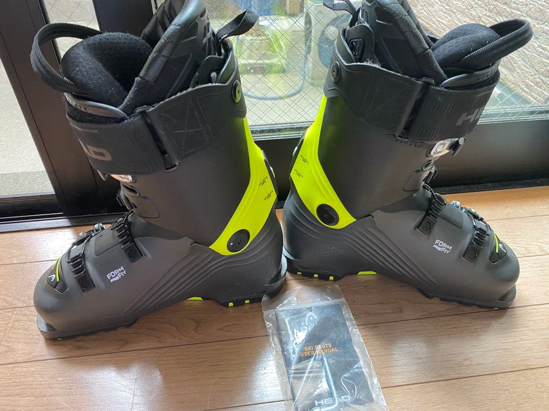 HEAD NEXO LYT 130 スキーブーツ