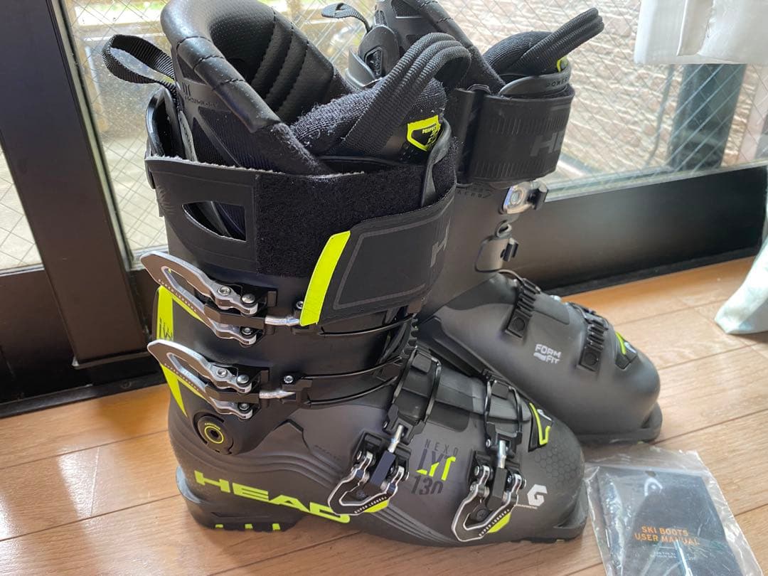 HEAD NEXO LYT 130 スキーブーツ