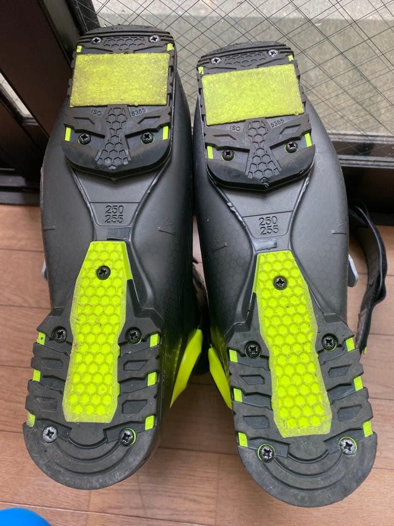 HEAD NEXO LYT 130 スキーブーツ