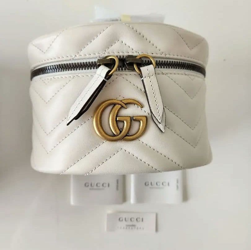 新品　未使用【GUCCI】GGマーモント バニティ ポーチ