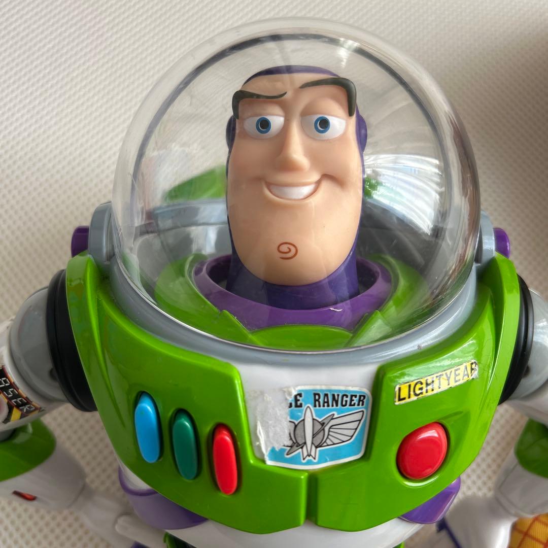 トイストーリー　トーキングアクションフィギュア ウッディ バズ・ライトイヤー