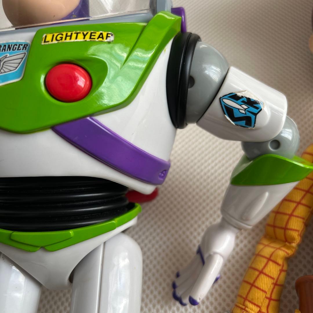 トイストーリー　トーキングアクションフィギュア ウッディ バズ・ライトイヤー