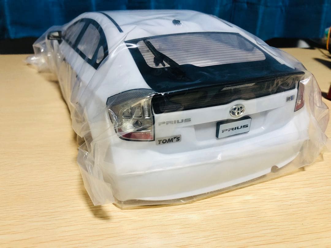 トヨタ プリウス 1/10 TOM'S ラジコンボディ