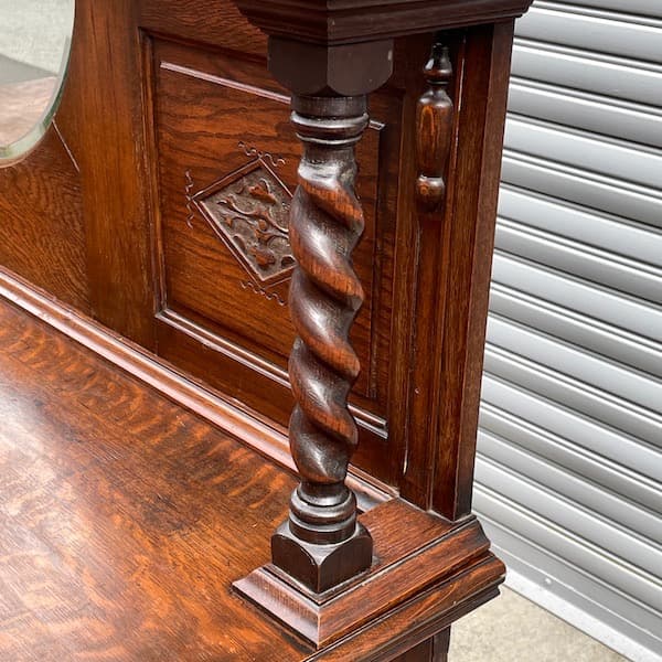 イギリスアンティーク　ミラーバックサイドボード　キャビネット　リビングボード