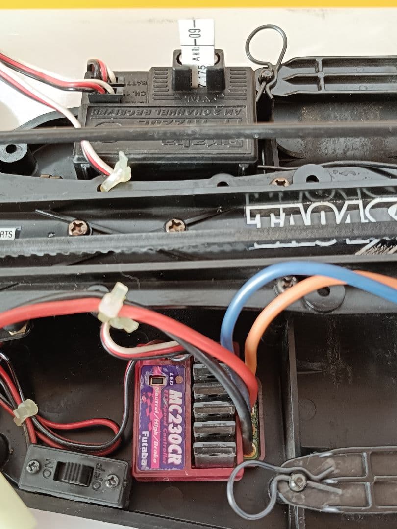 タミヤRC TA04-Sシャーシ　フタバ2chプロポ・ボディ・HPIモーター付き