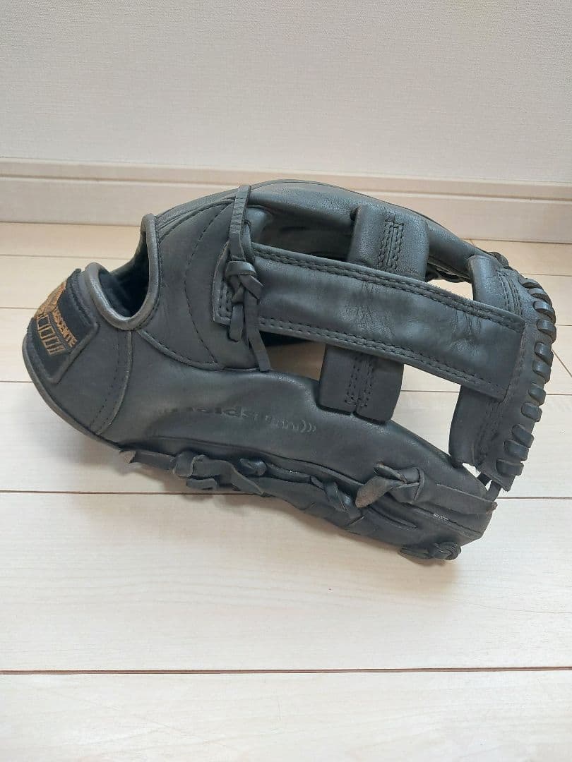 即戦力❗DESCENTE 黒 硬式グローブ