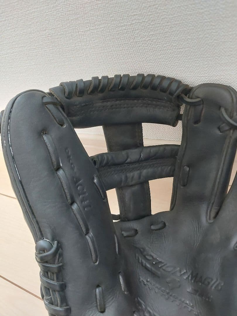即戦力❗DESCENTE 黒 硬式グローブ