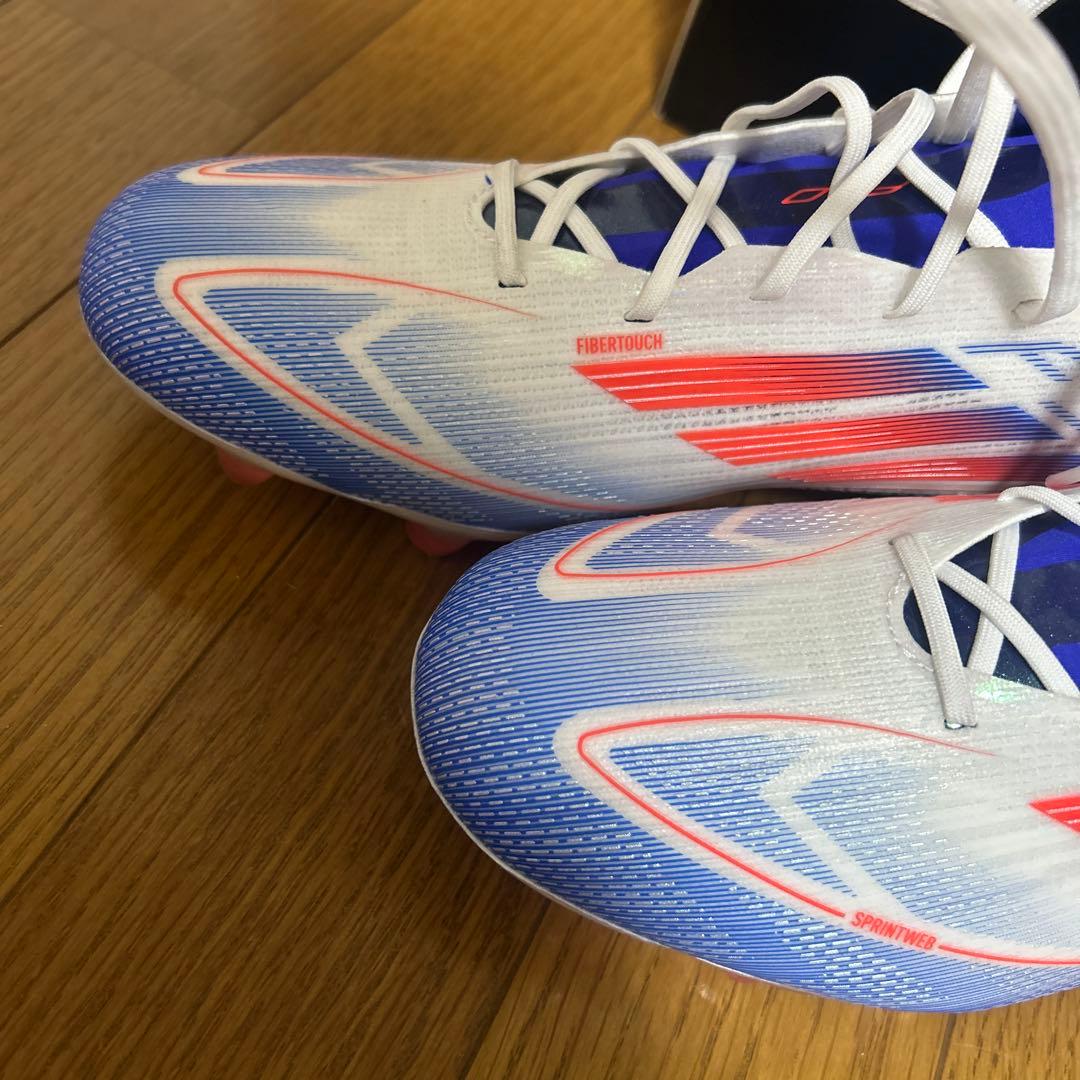 adidas F50 サッカーシューズ ホワイト/ブルー/レッド