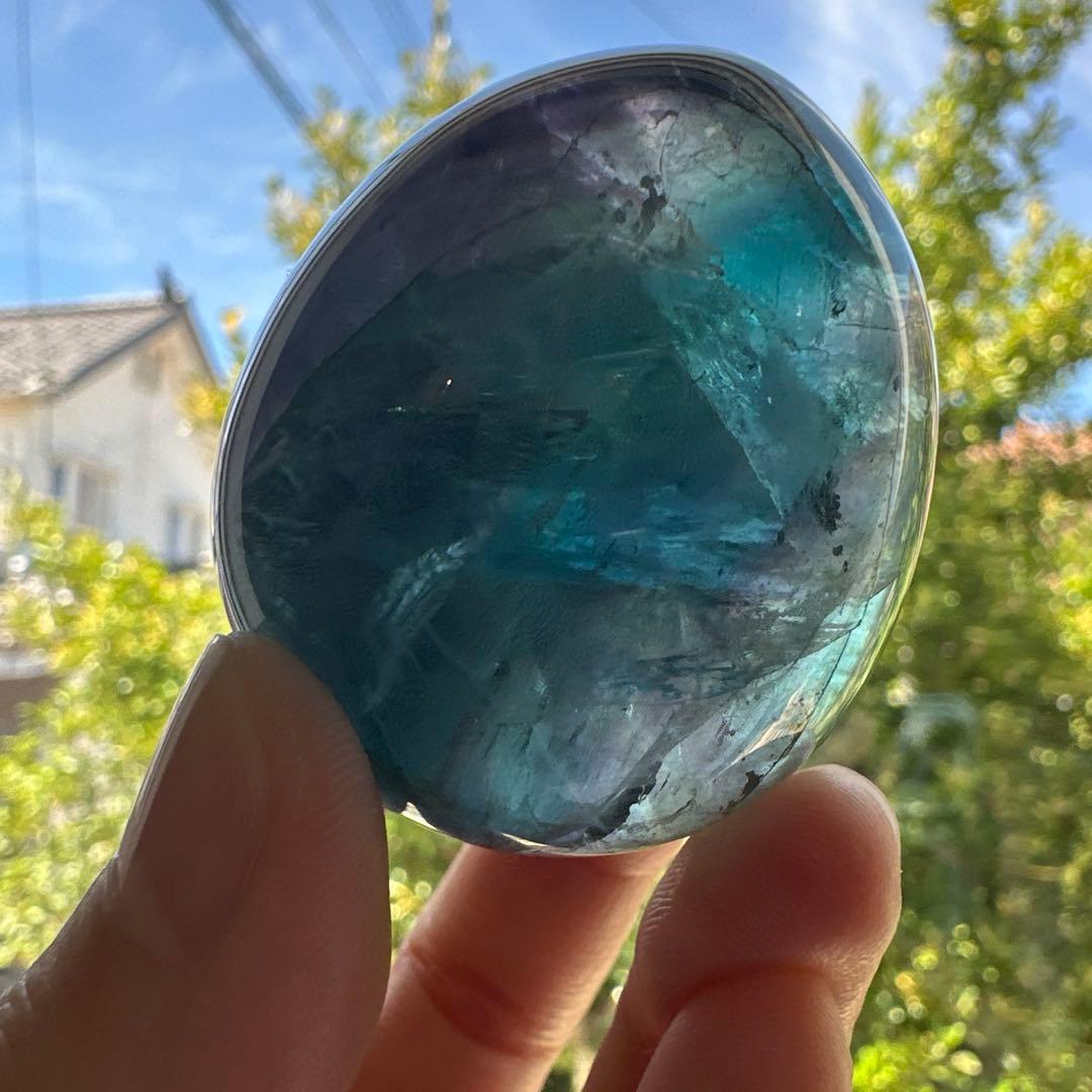 ブルーフローライト　エッグ　122.9g フローライト　青　透明感　マリンブルー