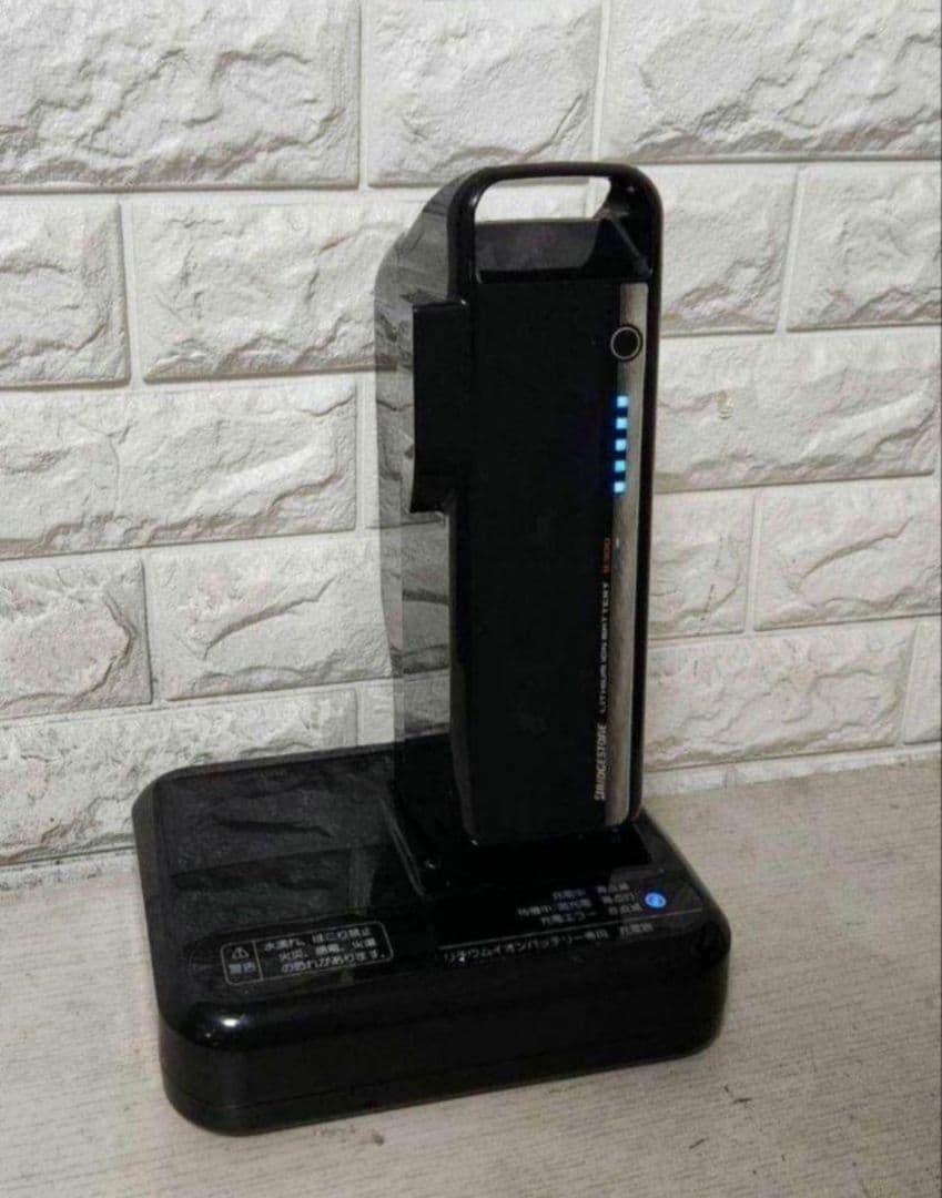 ✨パパ・ママ人気商品！✨美品✨室内保管✨純正シート✨ビッケグリ子供乗せ電動自転車