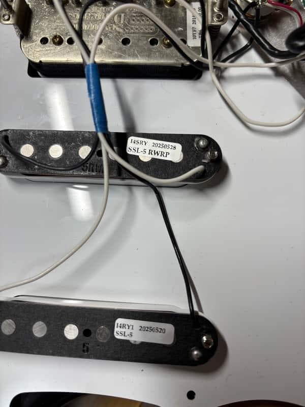 Fender Japan ST-STD HSS ストラトキャスター 2012製