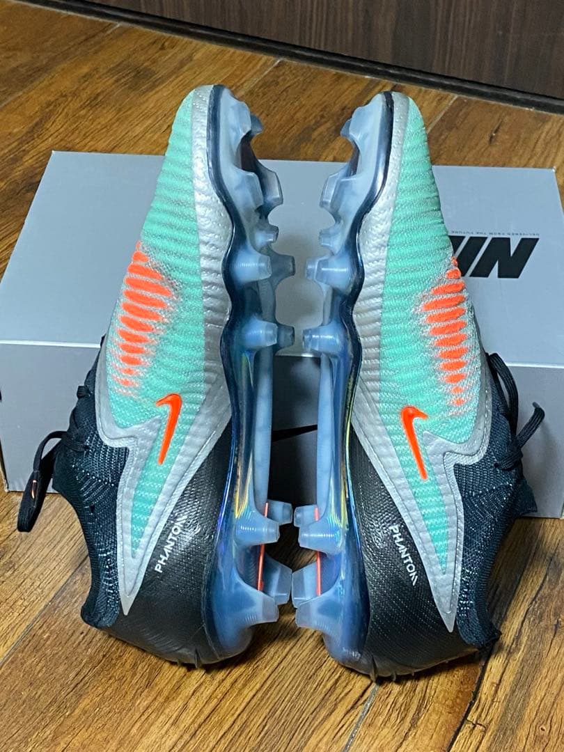 ナイキファントム6 LOW エリート LE FG